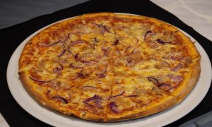 Pizza Tonno
